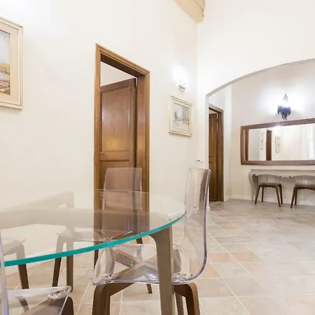 Duomo 2 Bedroom Апартаменты *